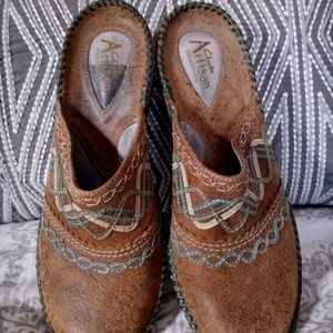 Womens Clarks Artisan  slip on mules
